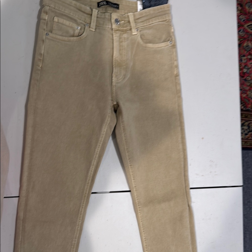 Zara Tan Slim Jeans with Versatile Style